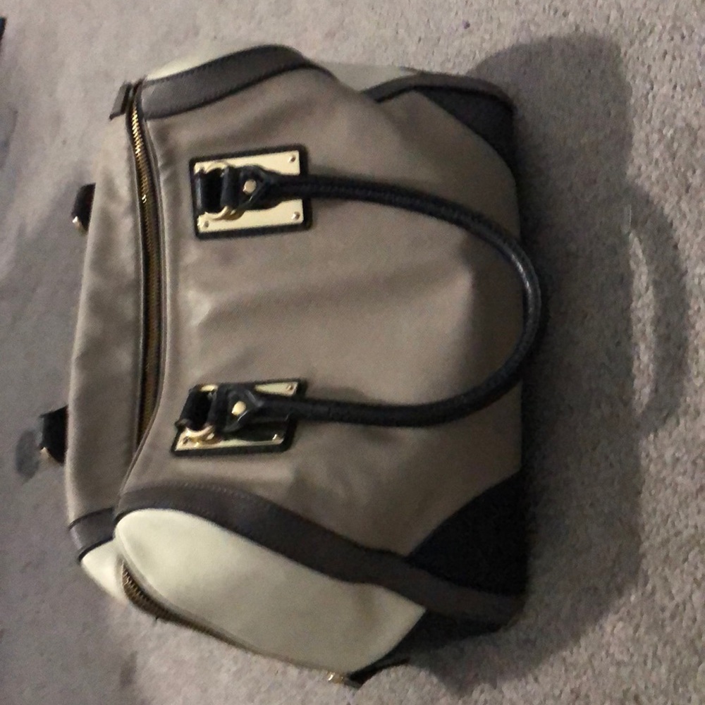 A women’s purse